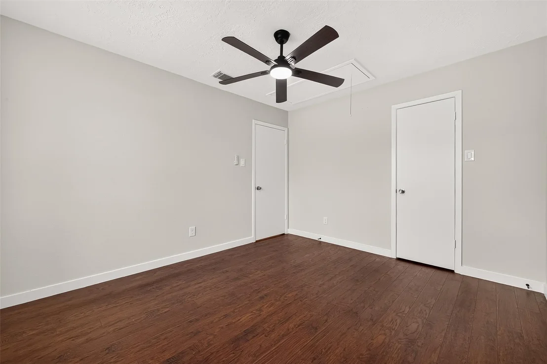 Photo of 9523 Riverside Lodge Drive