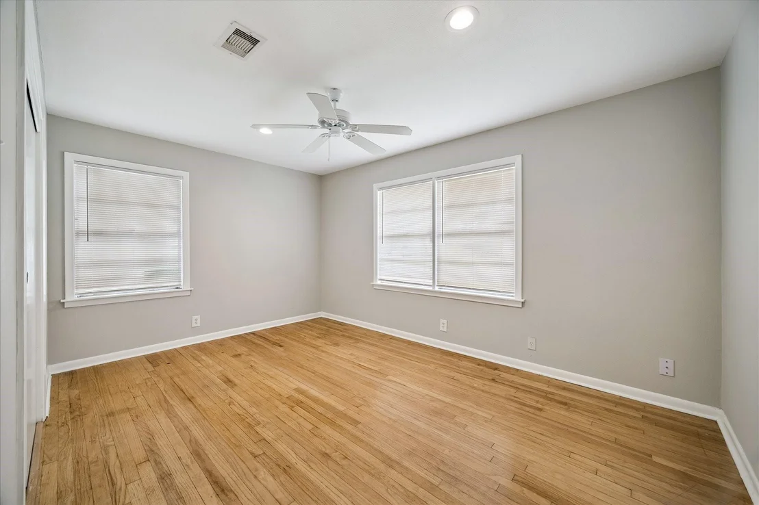 Photo of 5042 Viking Drive