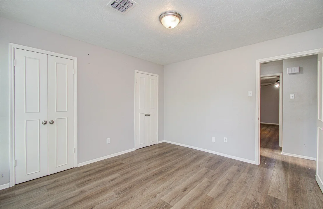 Photo of 9430 Claridge Drive