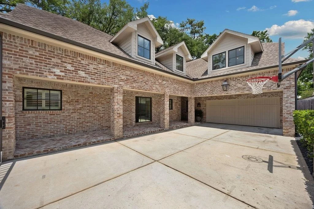 Photo of 10034 Cedar Creek Drive