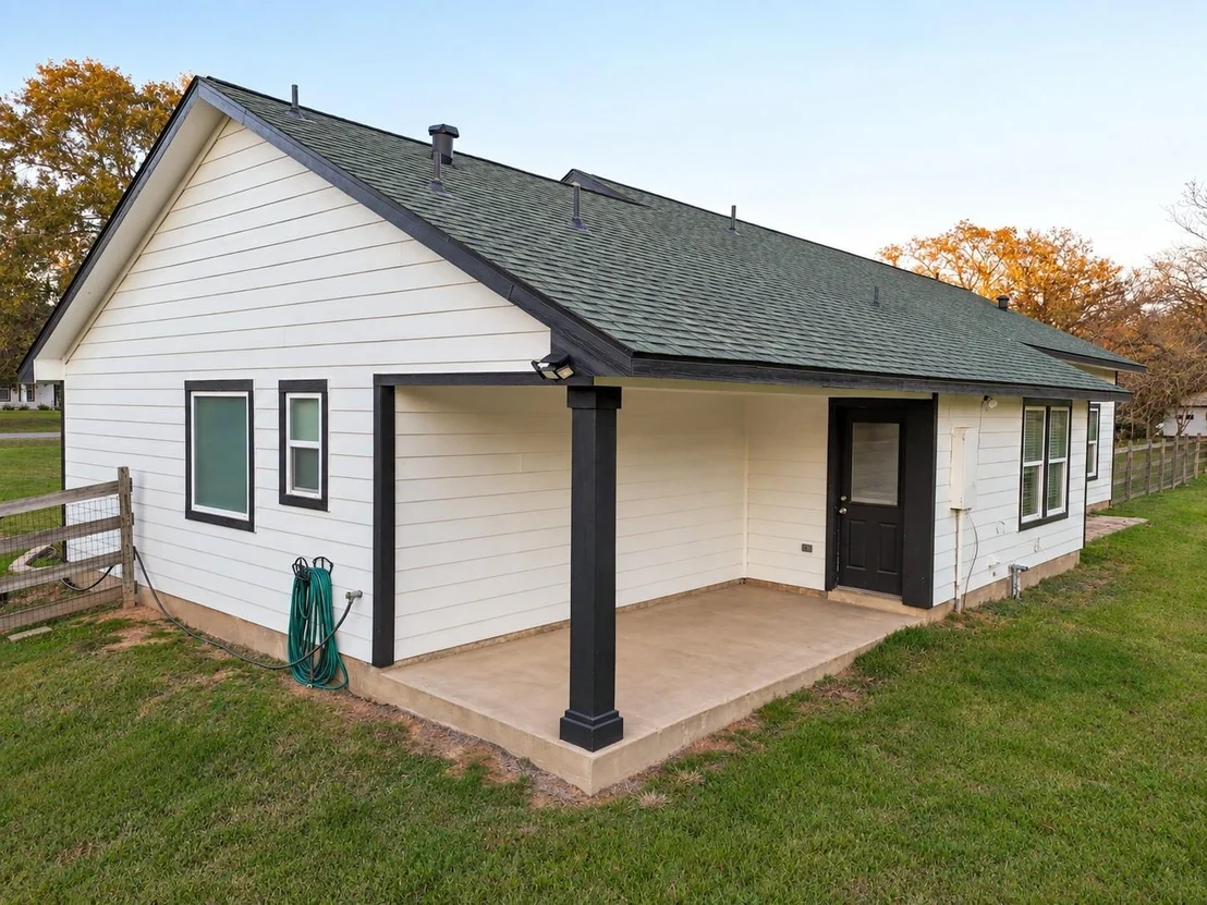 Photo of 118 Pin Oak Lane