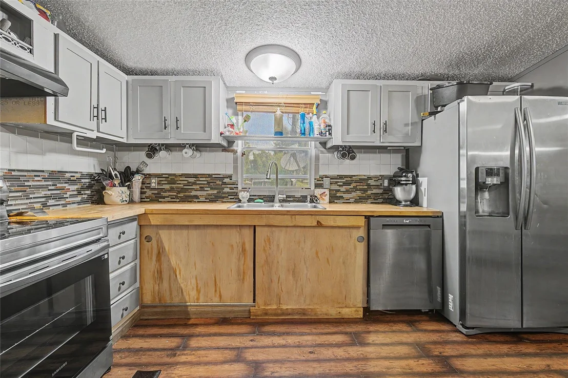 Photo of 149 E Austin Avenue