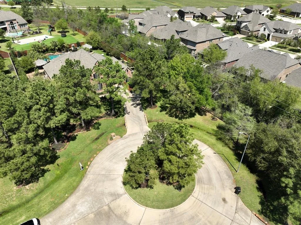 Photo of 6 White Meadow Court