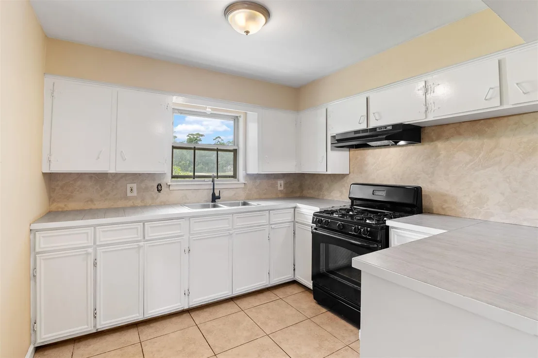 Photo of 18108 Wild Oak Drive