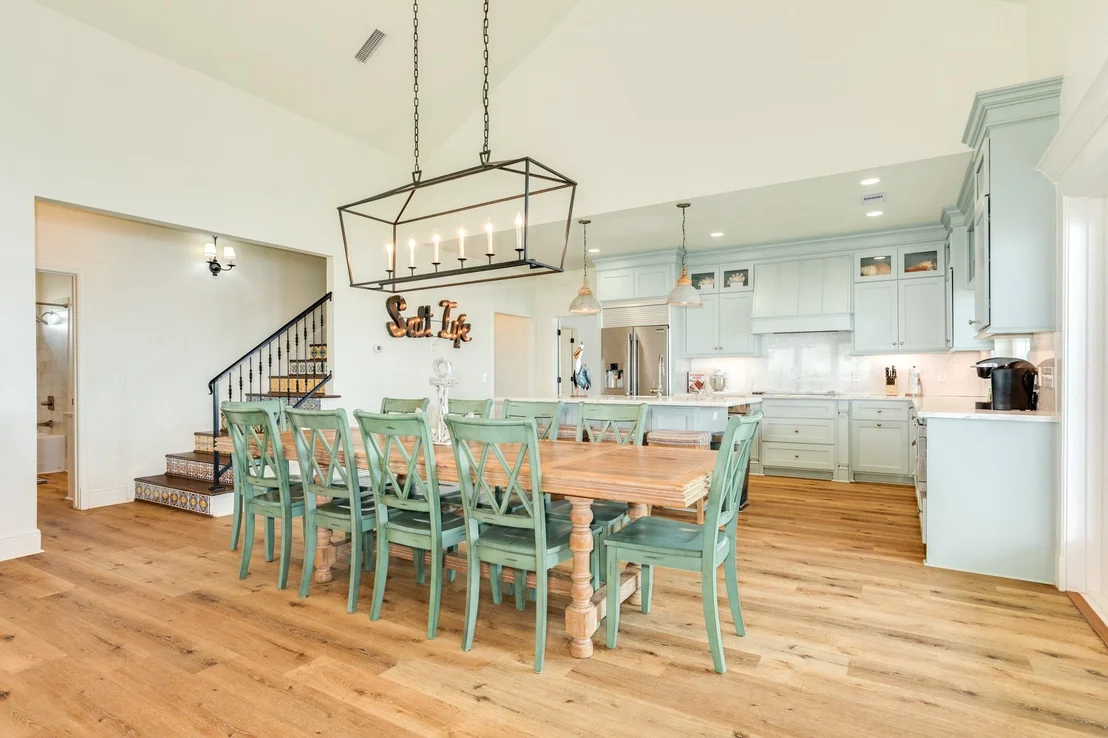 Photo of 998 Austin Drive