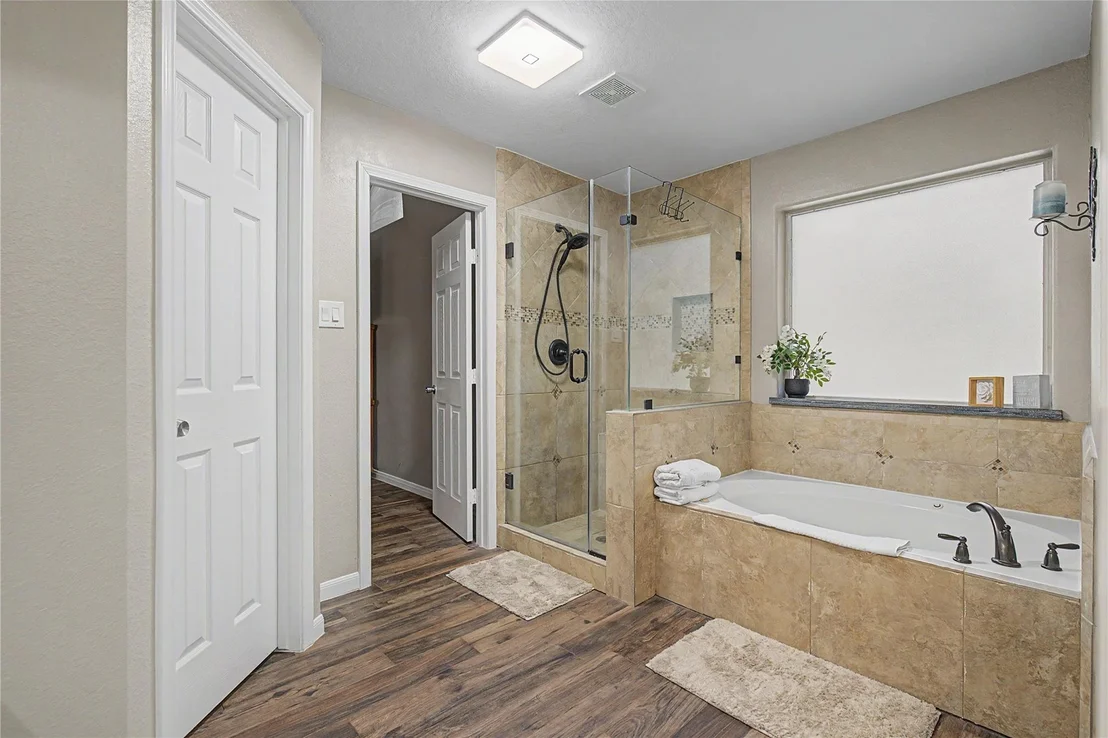 Photo of 203 Mapleleaf Street