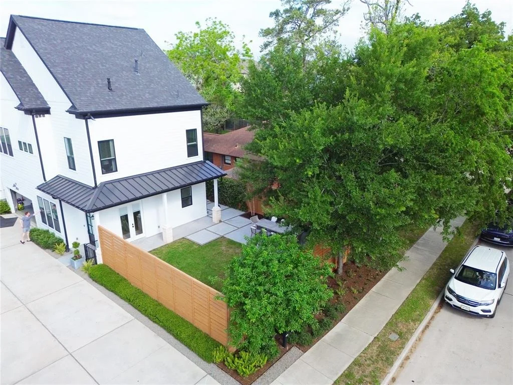 Photo of 1319 Wycliffe Drive