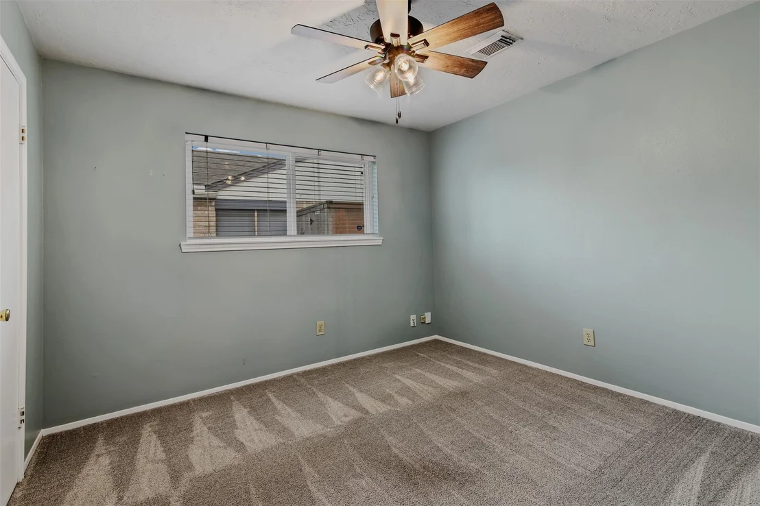 Photo of 1123 Oxborough Drive