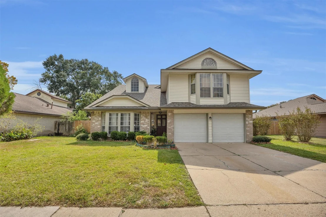 Photo of 15619 Beechnut Street