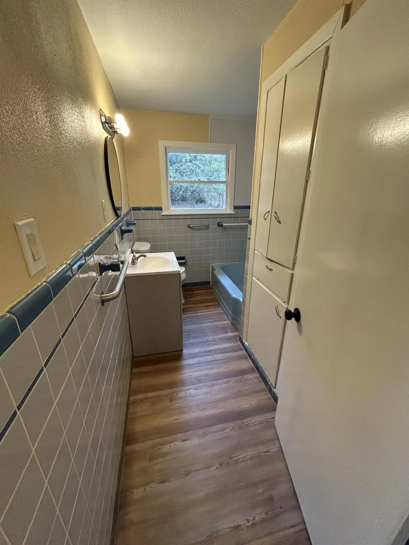 Photo of 2109 Briar Lane