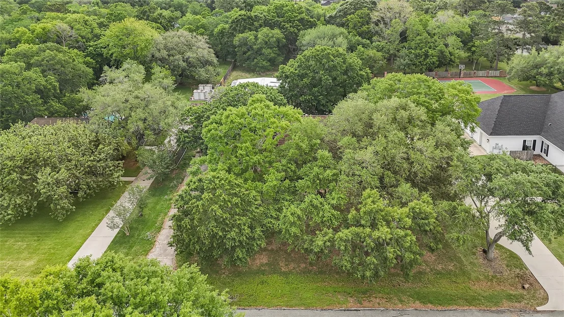 Photo of 505 Oak Drive