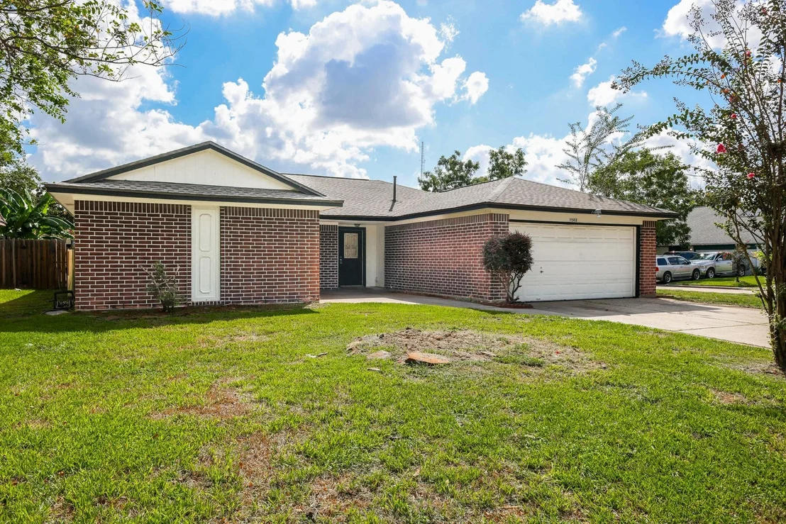 Photo of 11302 Paramount Lane