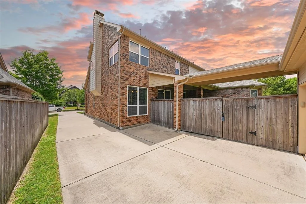 Photo of 27038 Franklin Park Dr
