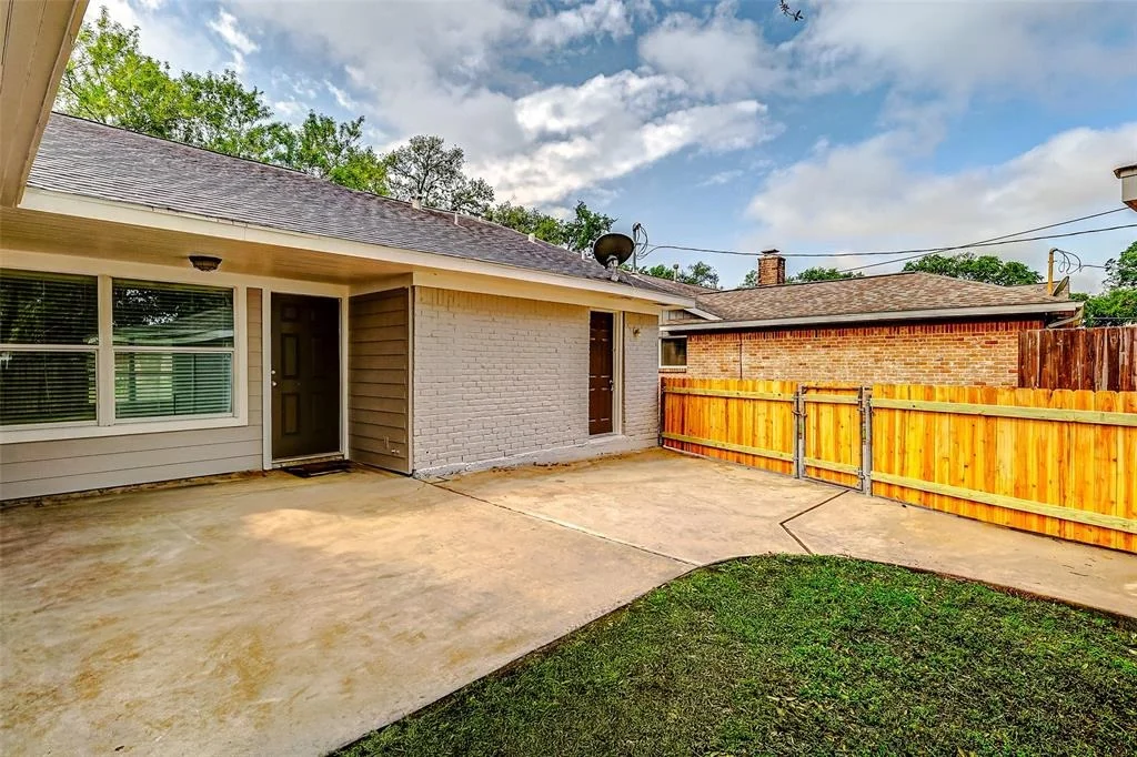 Photo of 7622 Braesglen Drive