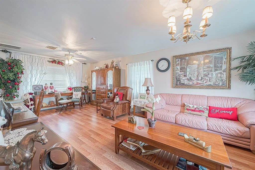 Photo of 2312 Suffolk Drive
