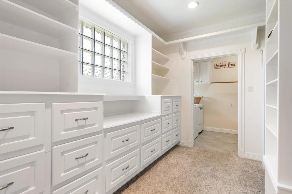 Photo of 5442 Lakeshore Drive