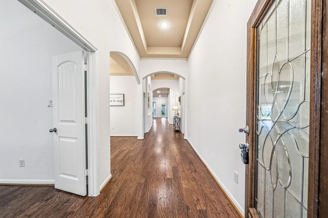 Photo of 1806 Oak View Lane