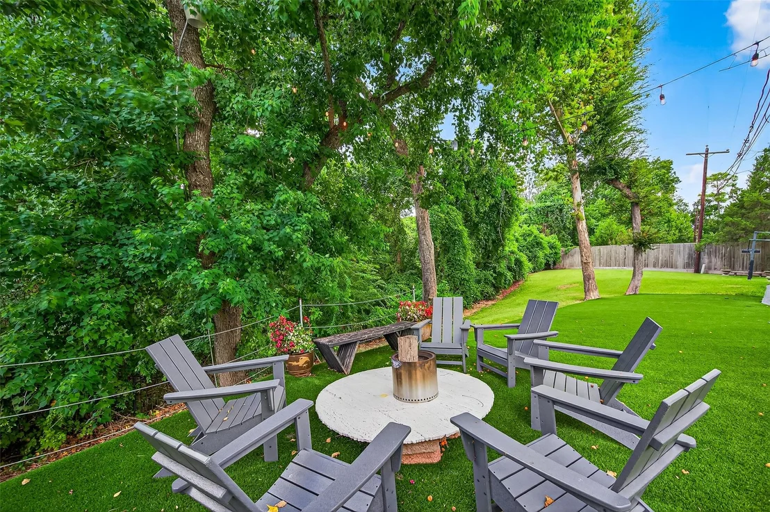 Photo of 415 Ramblewood Road