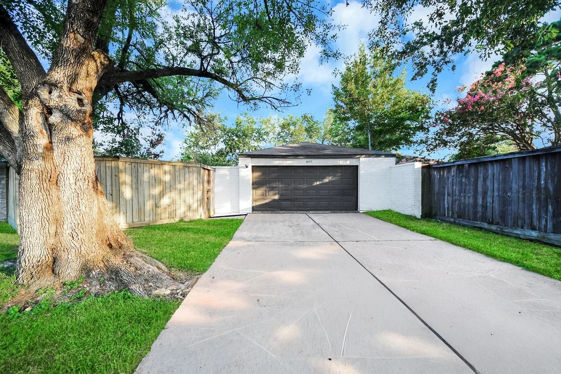 Photo of 10915 Berry Tree Drive