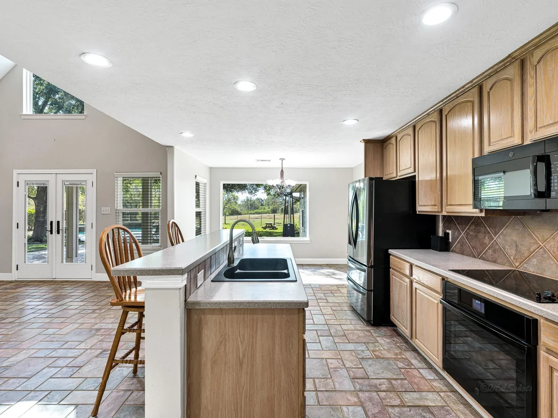 Photo of 32601 Rogers Road