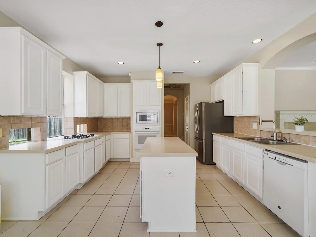 Photo of 3907 Garnet Falls