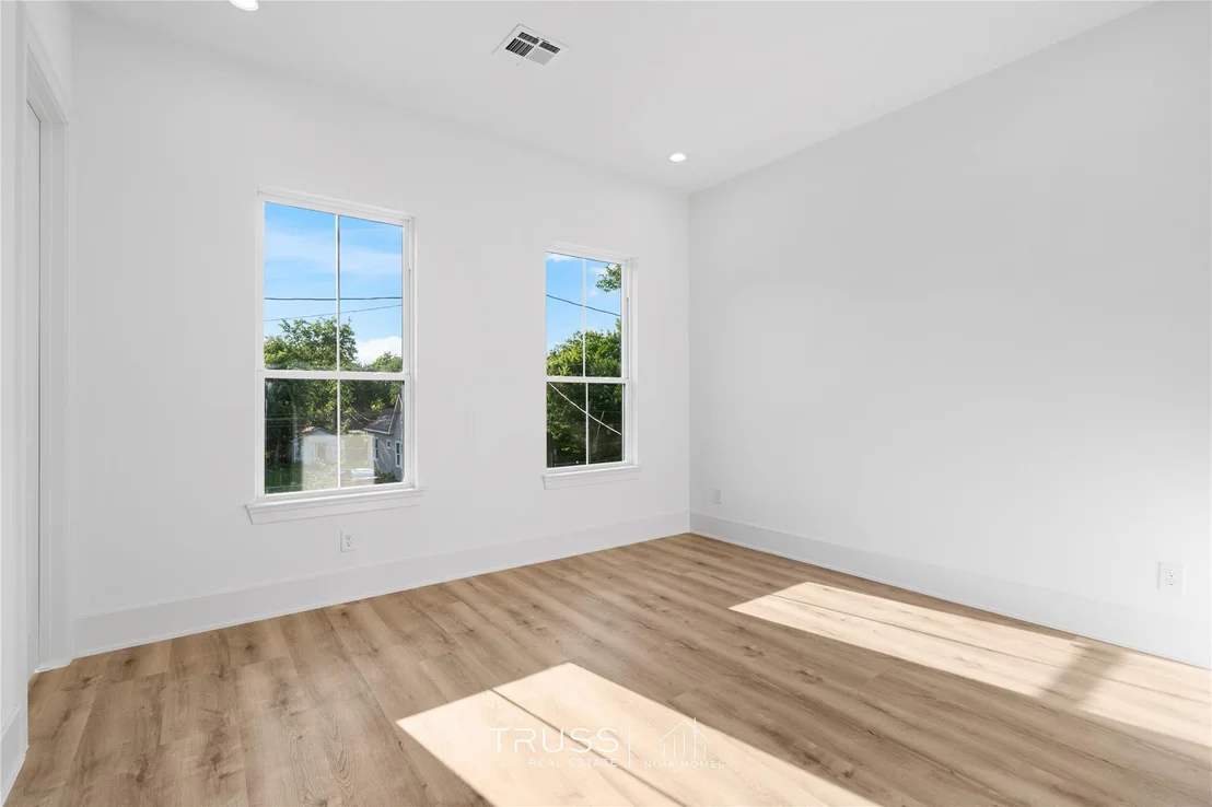 Photo of 6115 Grace Lane