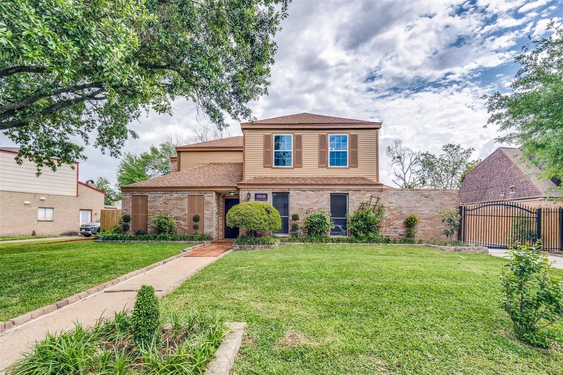 Photo of 7231 Granvia Drive