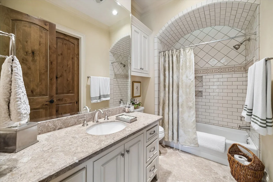 Photo of 107 Willowend Drive