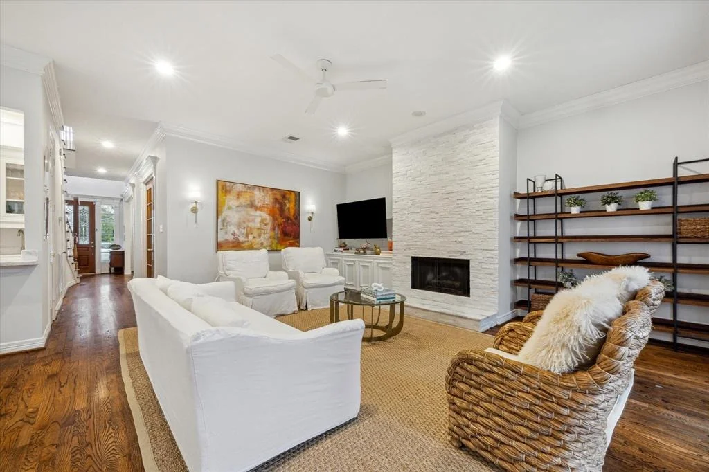 Photo of 3927 Browning Street