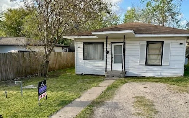 Photo of 421 De Haven Street