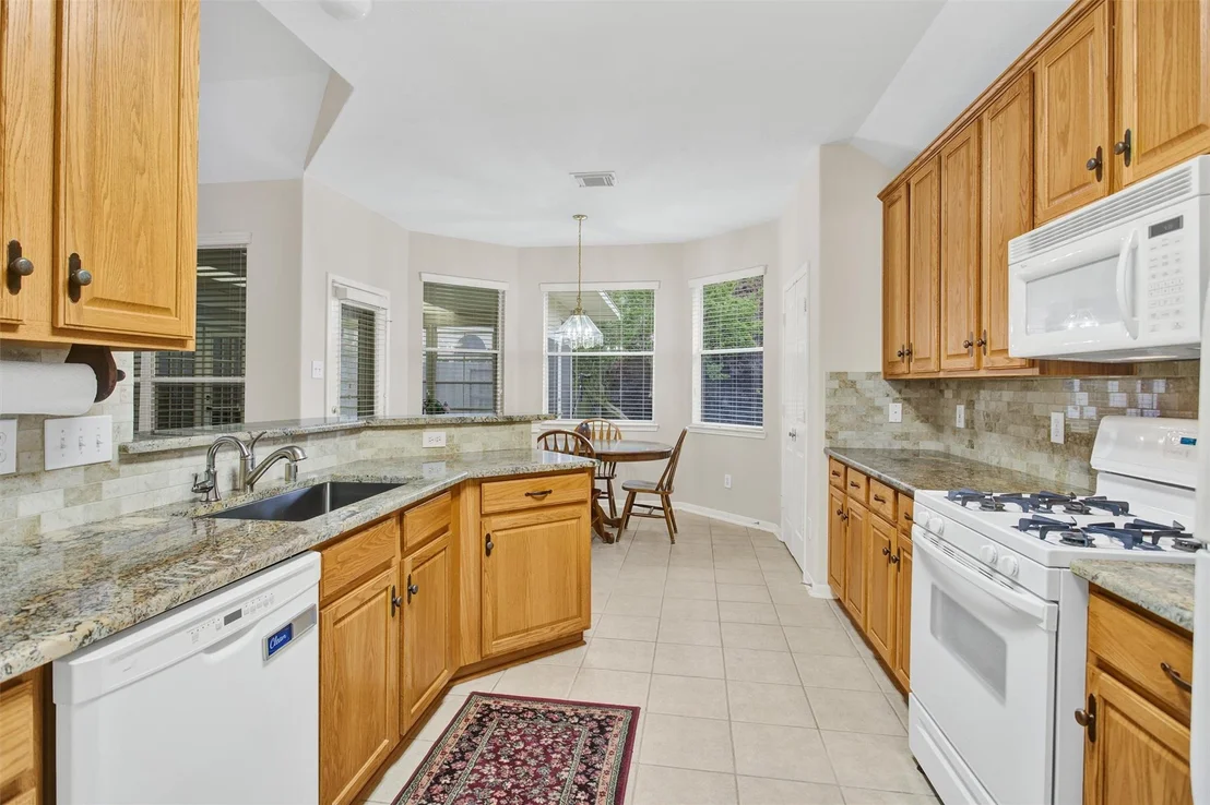 Photo of 6031 Skyhaven Lane
