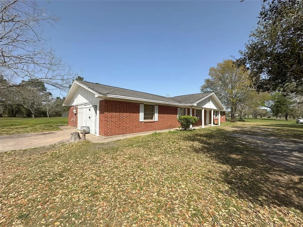 Photo of 1045 Cook Road