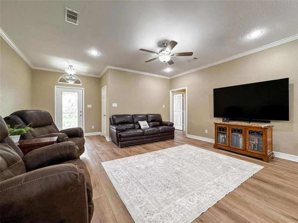 Photo of 15229 Cedar Street