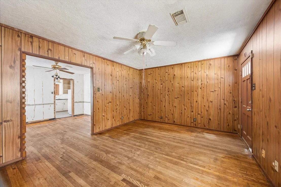 Photo of 8520 Glenview Drive