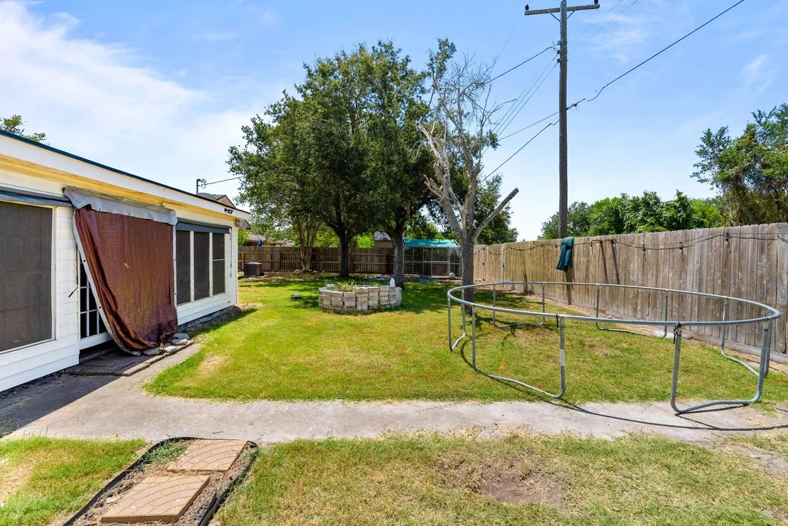 Photo of 324 Woodlawn Street
