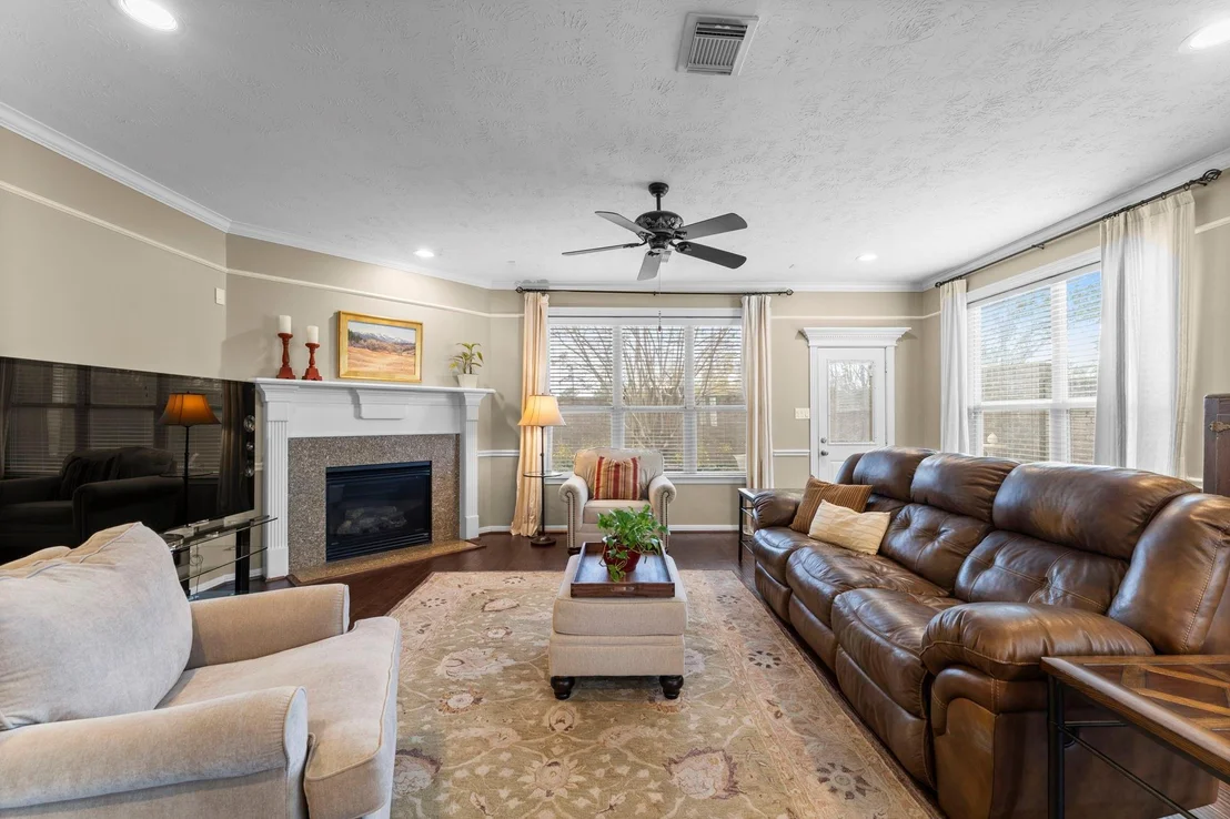 Photo of 1302 Ella Place
