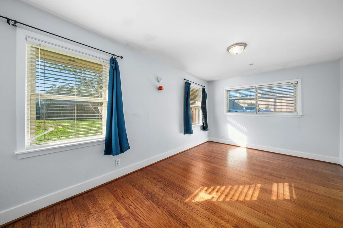 Photo of 1723 Campbell Road