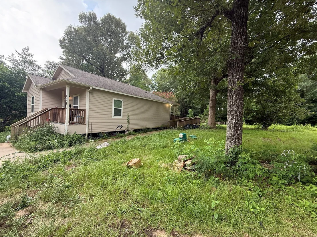 Photo of 404 Gordon Drive