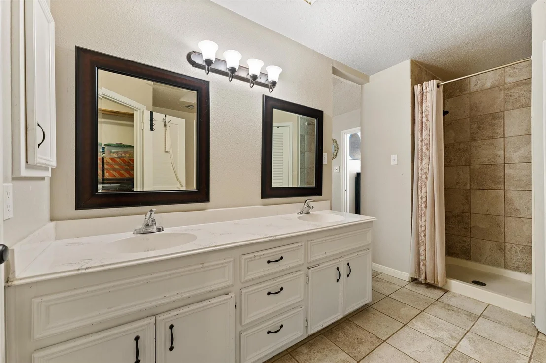 Photo of 57 Lake Forest Circle
