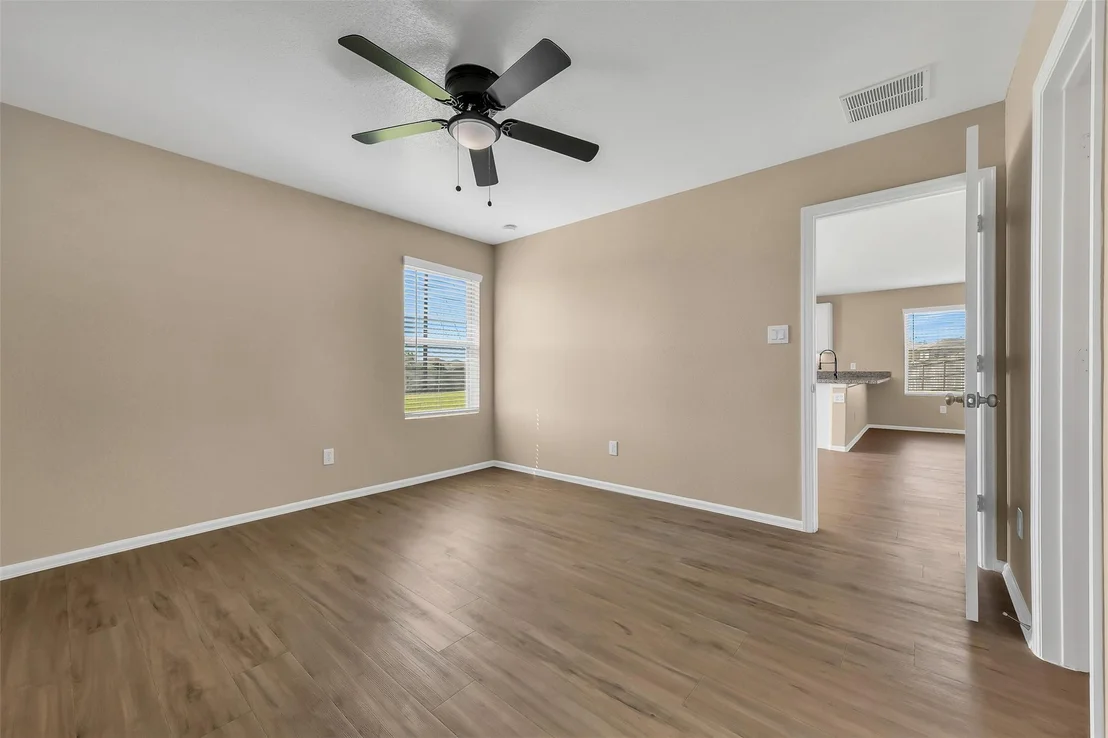 Photo of 521 Maple Bend Lane