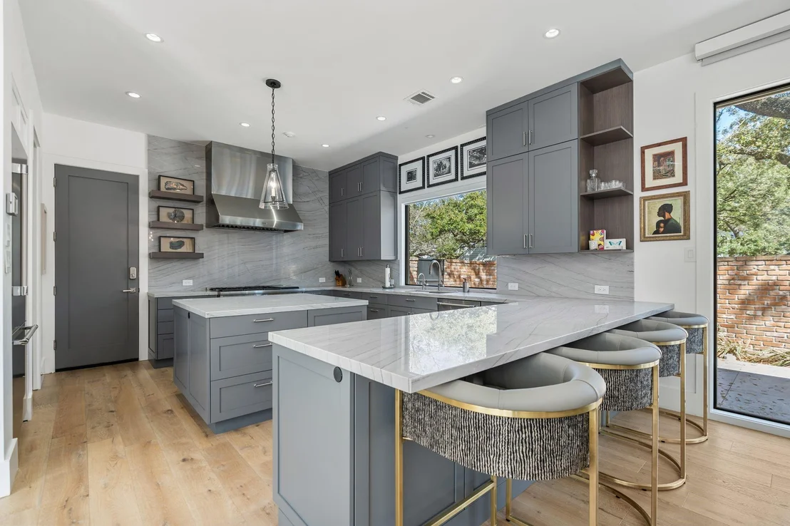 Photo of 2130 Stanmore
