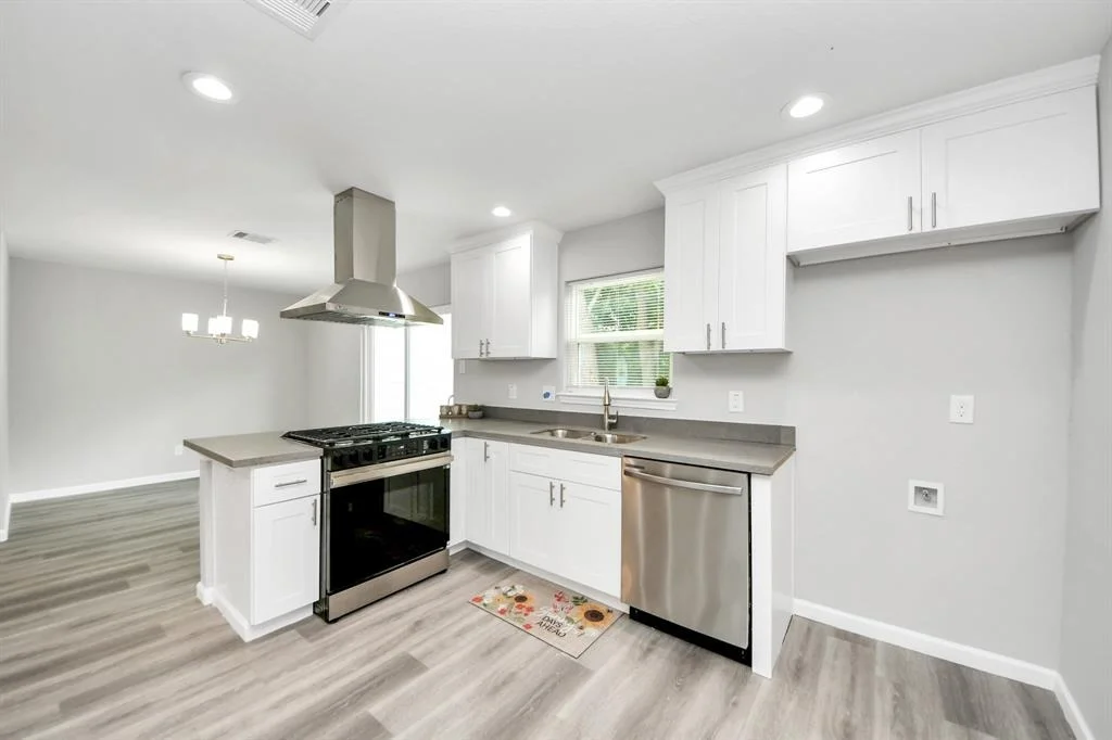 Photo of 5634 Beldart Street