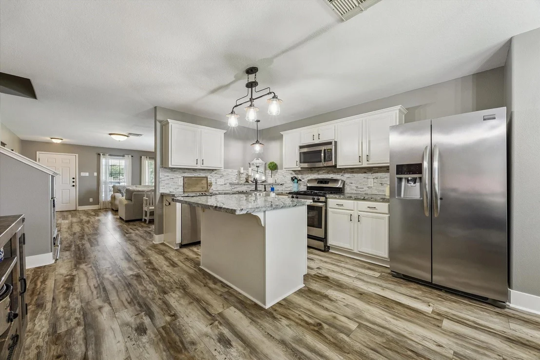 Photo of 1041 Riverwood Drive