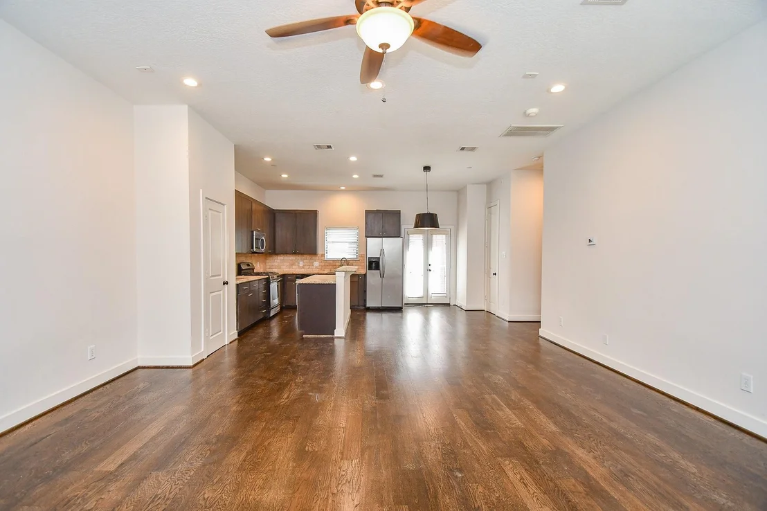 Photo of Unit A at 2422 Navigation Boulevard