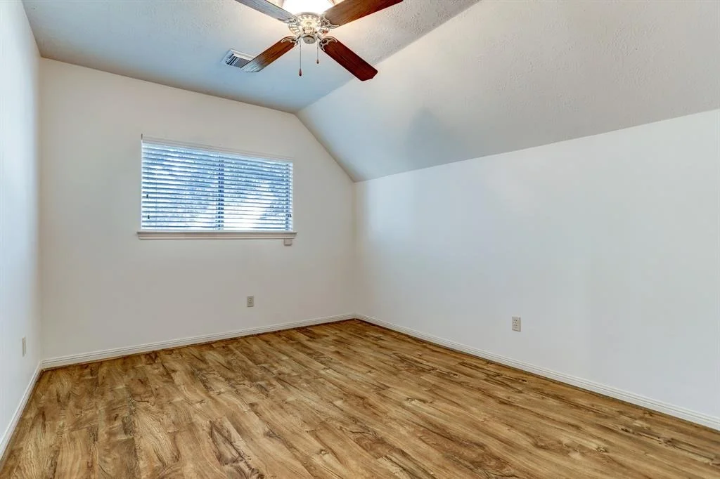 Photo of 4923 Meadowglen Drive