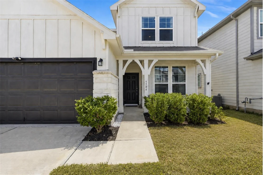 Photo of 5706 Finely Run Street