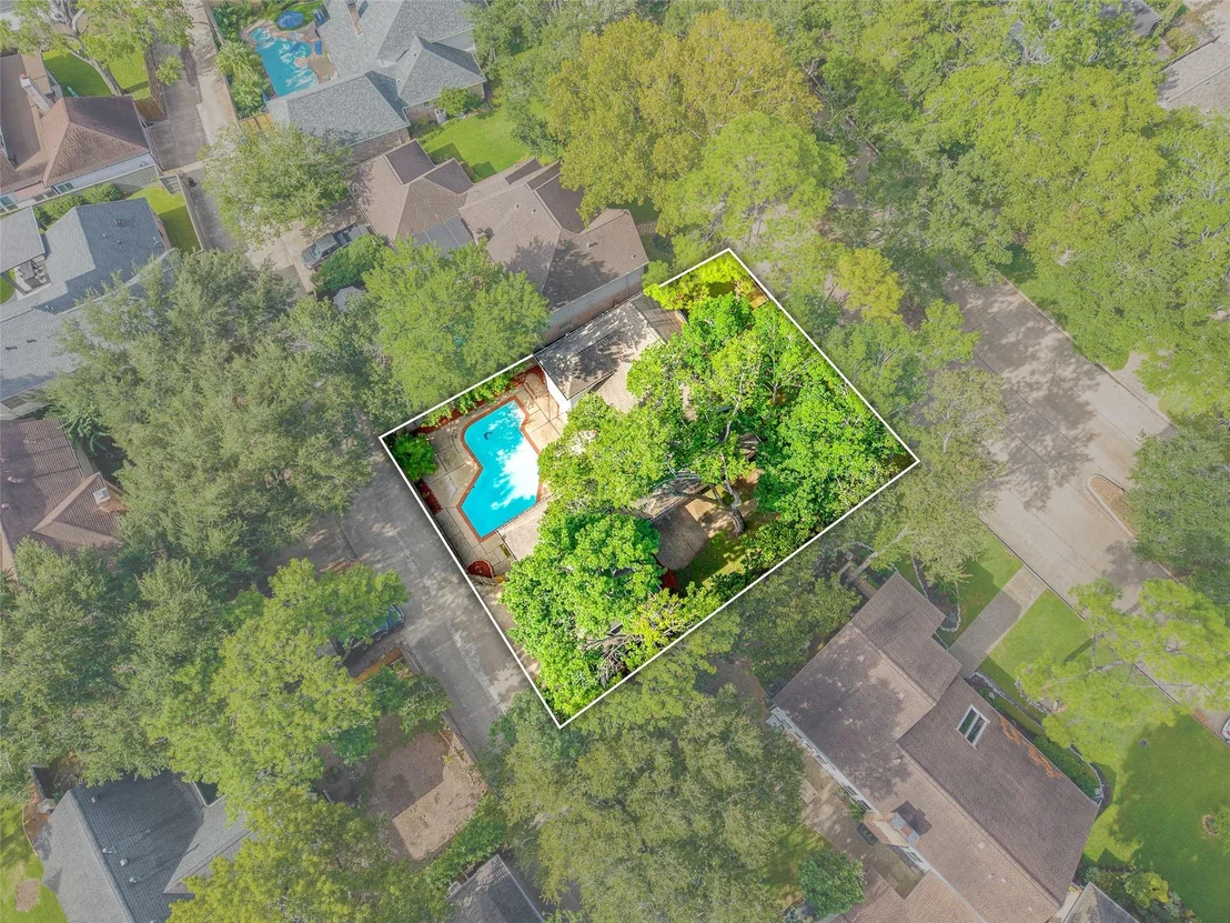 Photo of 903 Crossroads Drive