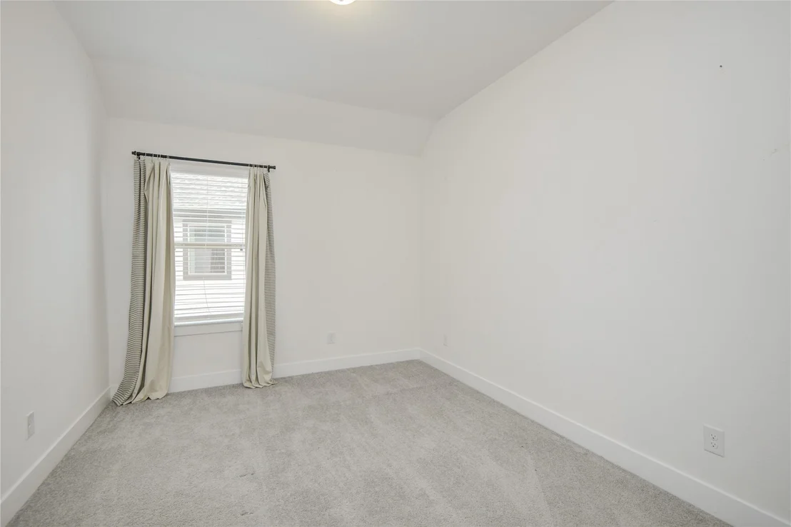 Photo of 2010 Woodgate Lane