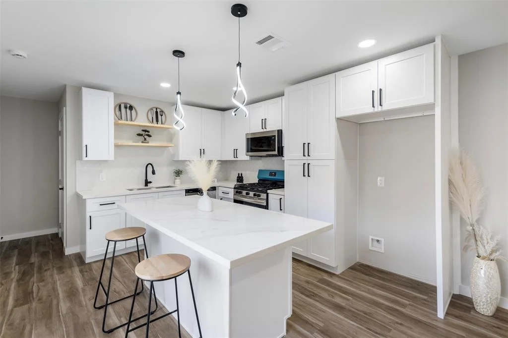 Photo of 1302 Comal Avenue