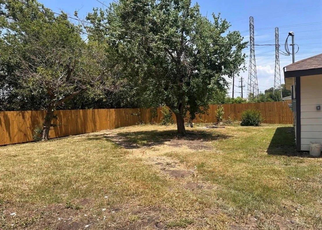 Photo of 6059 Doulton Drive